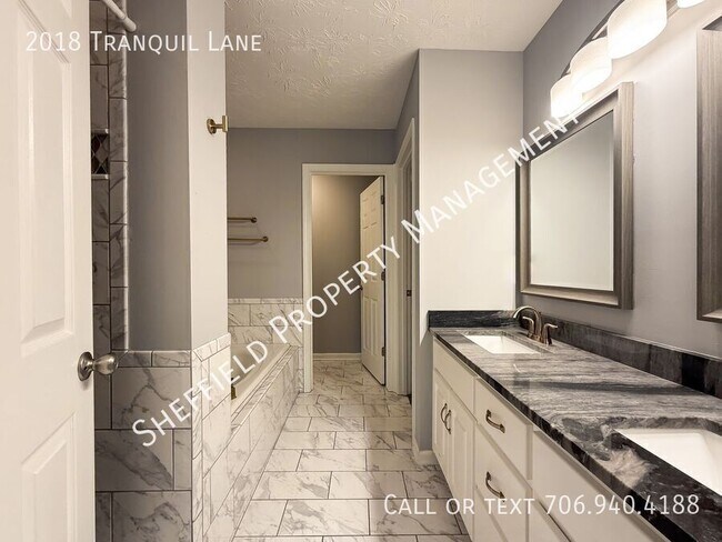 Building Photo - 2018 Tranquil Ln