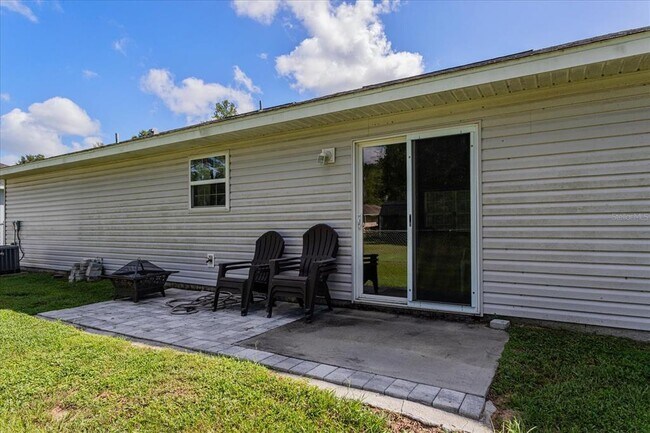 Building Photo - 5056 NW 61st Ave