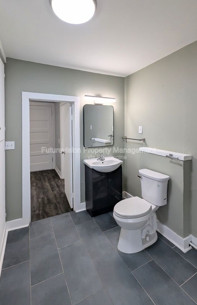 Building Photo - 1405 Connor Ave