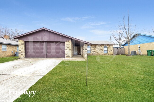 Building Photo - 2509 E Williamsburg Manor