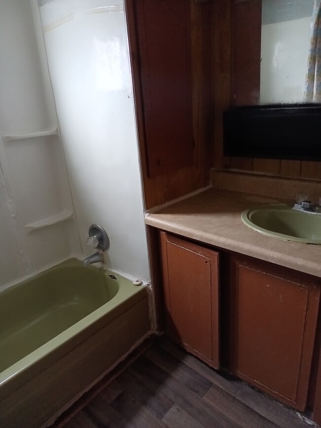 Building Photo - 5457 Creel St