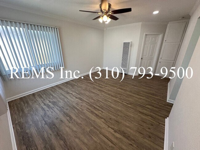 Building Photo - 4750-4752 W 164th Street