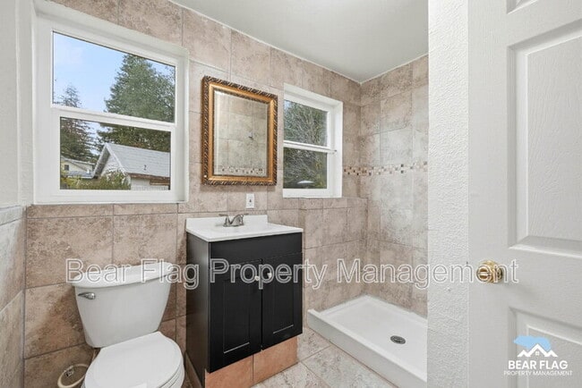 Building Photo - 3351 Albany Way