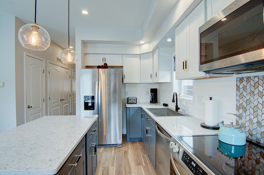 Building Photo - 120 Barnwood Cir