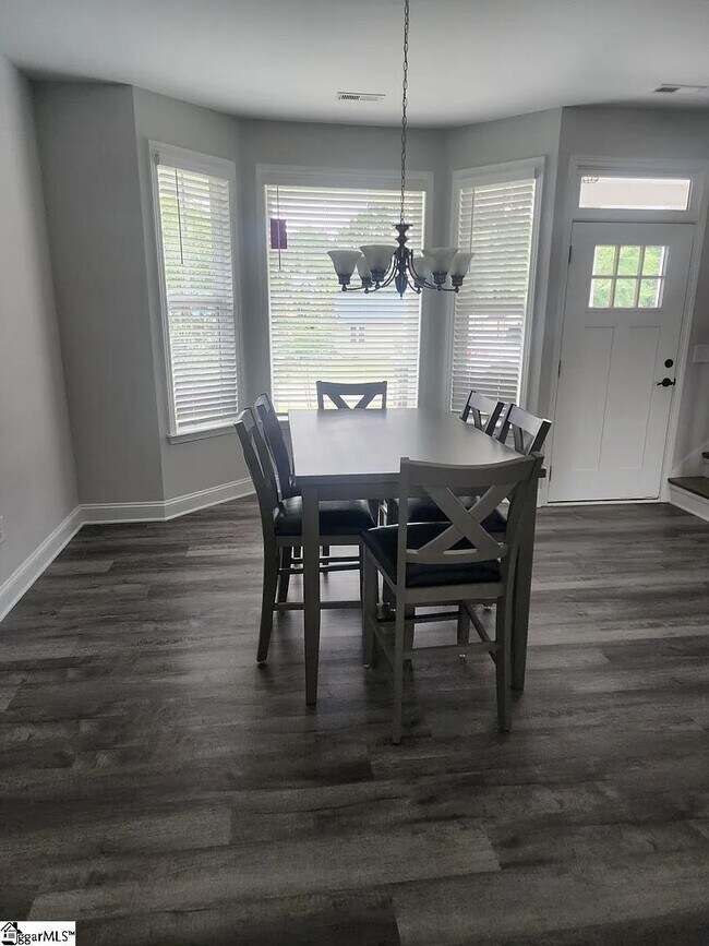 Building Photo - 29 Snowmill Rd