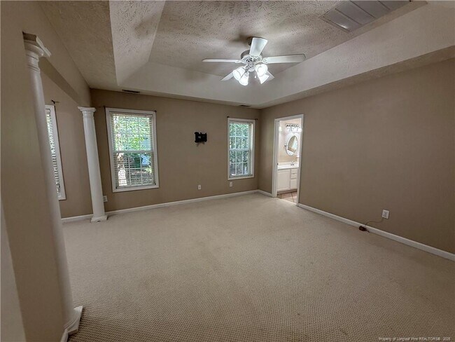 Building Photo - 89 Harborview Dr