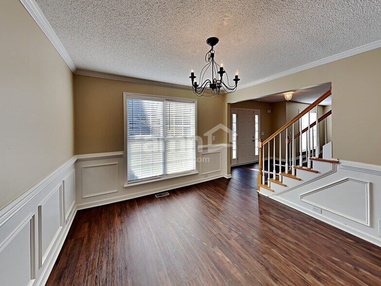 Building Photo - 47 Trotters Way