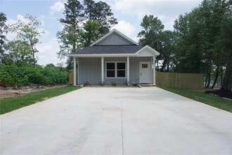 Building Photo - 14848 Lamar Rd