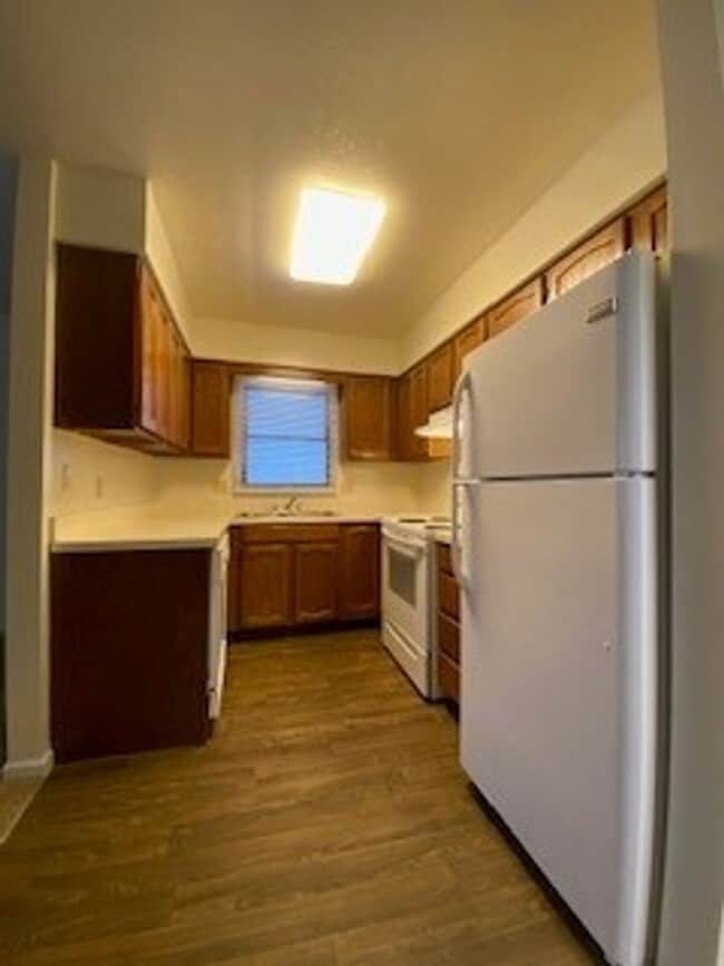 Building Photo - 124 S Silverwood Ln