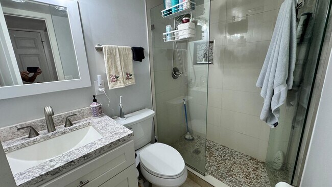 Building Photo - 4502 N Federal Hwy