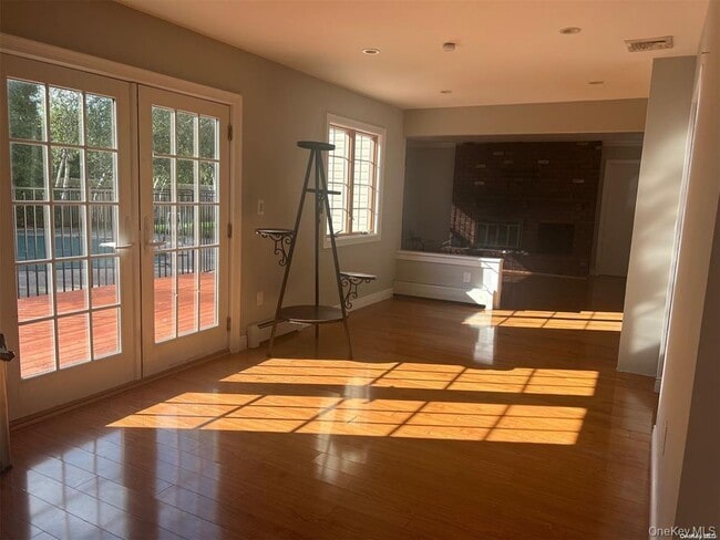 Building Photo - 3 Thornridge Ln