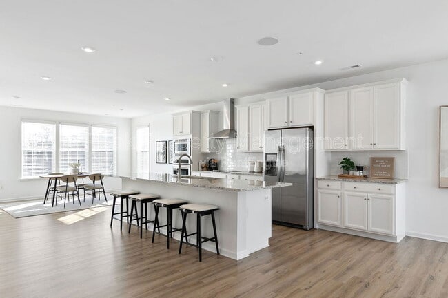 Building Photo - 8010 Wistar Glen Dr