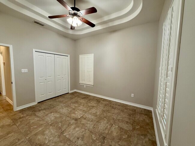Building Photo - 216 Canyon Oak Dr