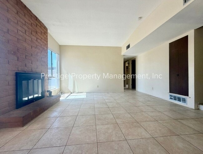Building Photo - 2618 S Camino Seco