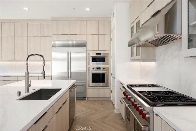 Building Photo - 164 Apron