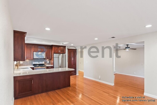 Building Photo - 34348 Atteridge Ct