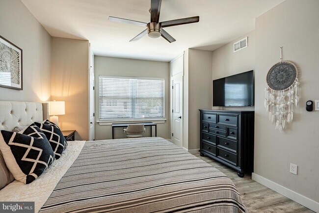 Building Photo - 5708 Park Blvd