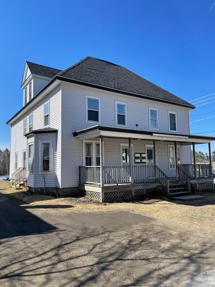 Building Photo - 196 Waverly St