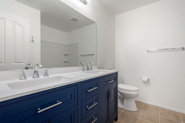 Building Photo - 3 Bedroom in Hunter Ridge