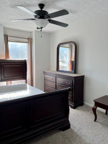 Building Photo - 48289 Picketts Harbor Ct