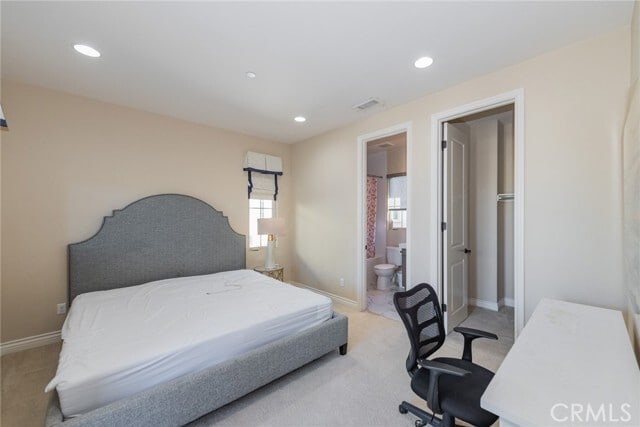 Building Photo - 16 Spanish Moss