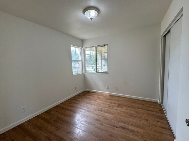 Building Photo - Three Bed, Two Bath Home with Two Car Garage