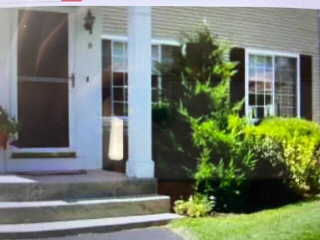 First Floor with large windows - 20 Eagle Run