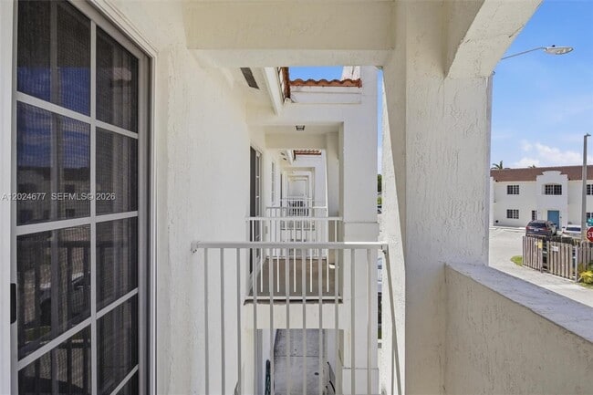 Building Photo - 82 SW 3rd Ct