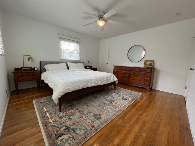 Building Photo - Highly desirable Cranford location