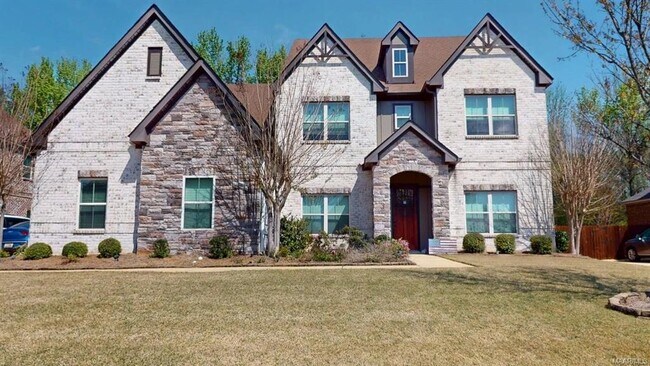 Building Photo - 440 Sydney Dr N