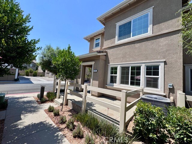 Building Photo - 28385 Oriole Way