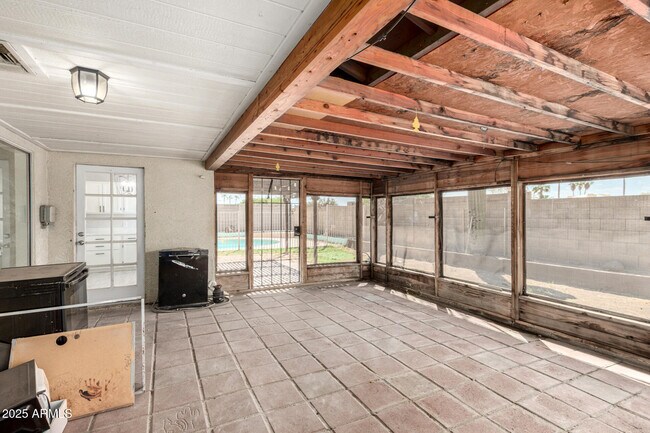 Building Photo - 4001 W Libby St