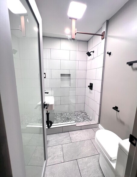 Building Photo - 3547 E Green St