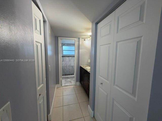 Building Photo - 9420 Poinciana Pl