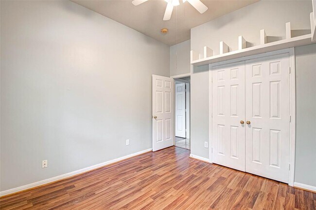 Building Photo - 18 Bonnaire Dr