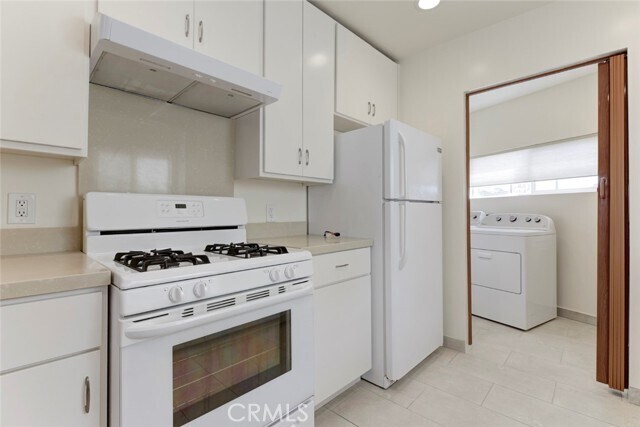 Building Photo - 4018 Somers Ave