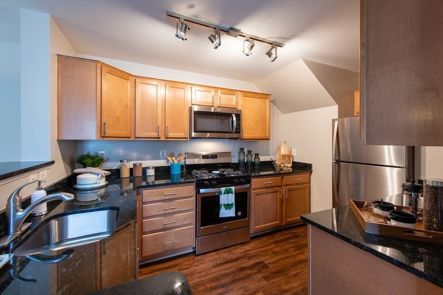 Building Photo - Elms Germantown