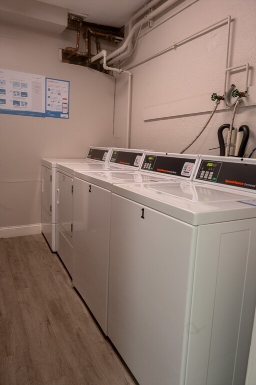 Building Photo - 225 S Main St