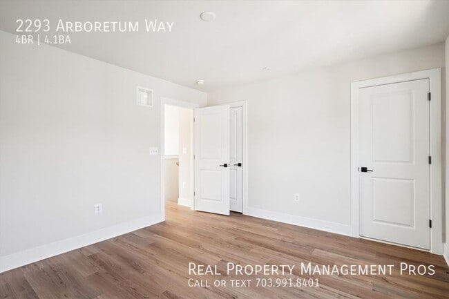 Building Photo - 2293 Arboretum Wy