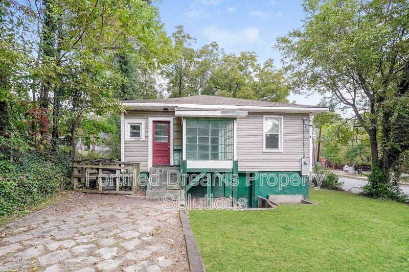 Building Photo - 420 E Twenty-Fifth St