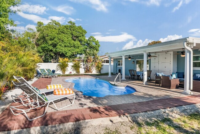 Building Photo - 2543 Sunny Breeze Ave