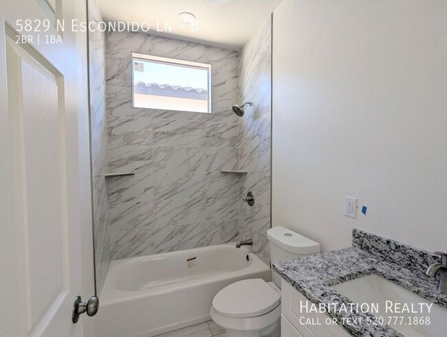 Building Photo - 5829 N Escondido Ln