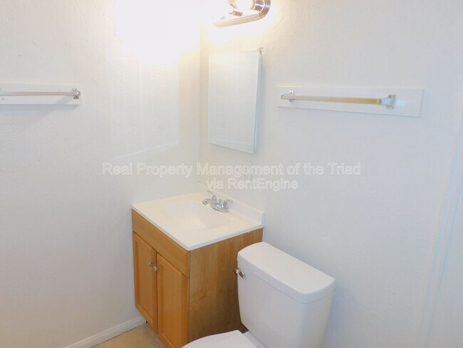 Building Photo - 1514 Gholson Ave S East