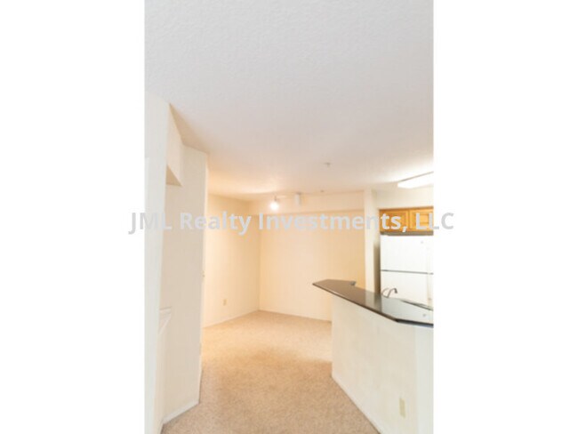 Building Photo - 2 bedroom 2nd story Condo in the Gate Bona Vista Community of Altamonte