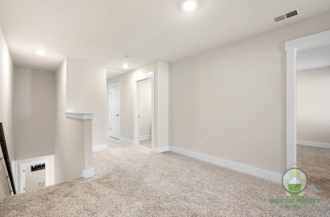 Building Photo - 157 Bromes Wy