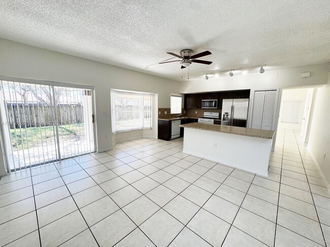 Building Photo - 15920 SW 79th Terrace