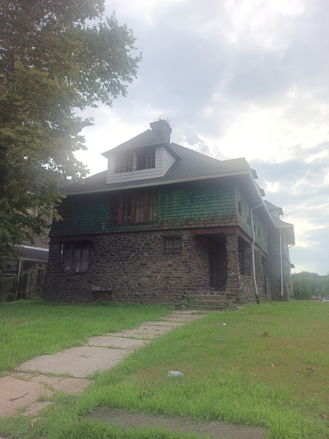 Building Photo - 4647 N Broad St