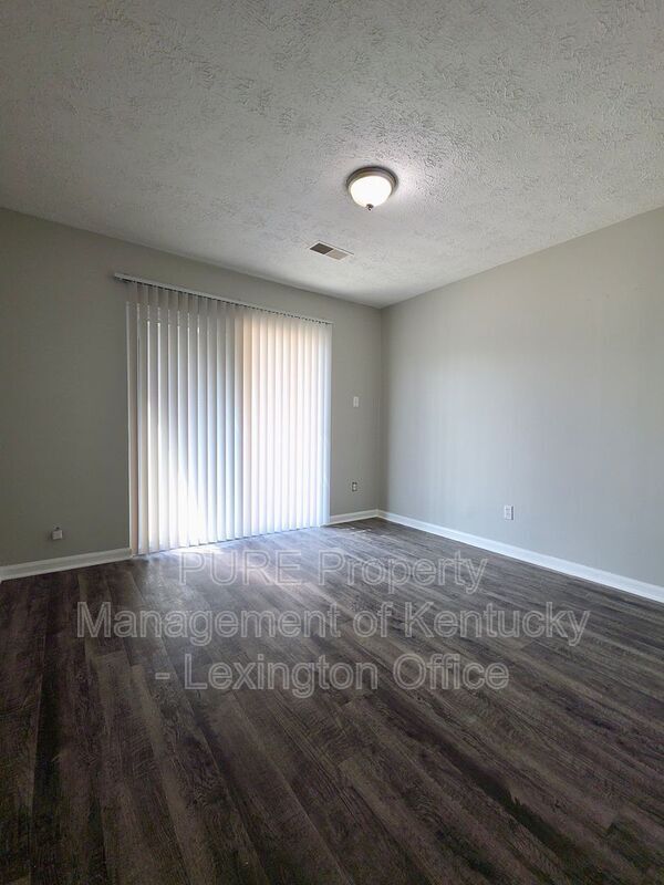 Building Photo - 301 Christy Allyn Ct