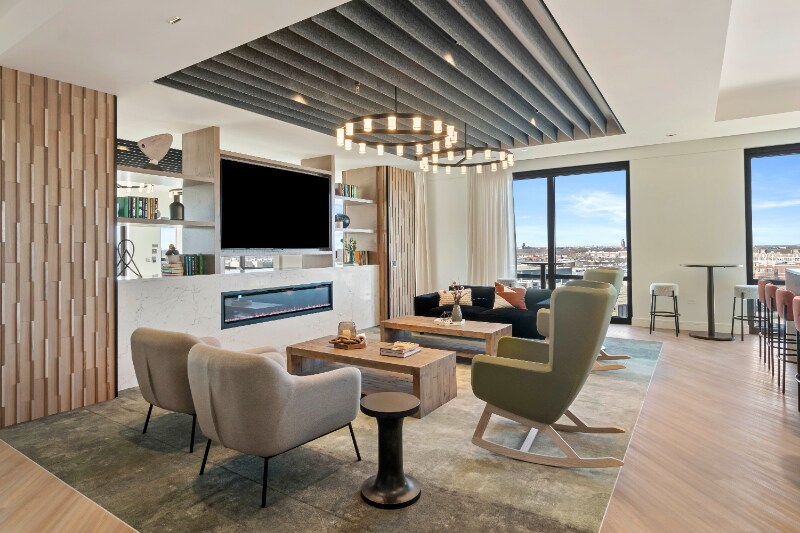 Building Photo - 4600 N Broadway