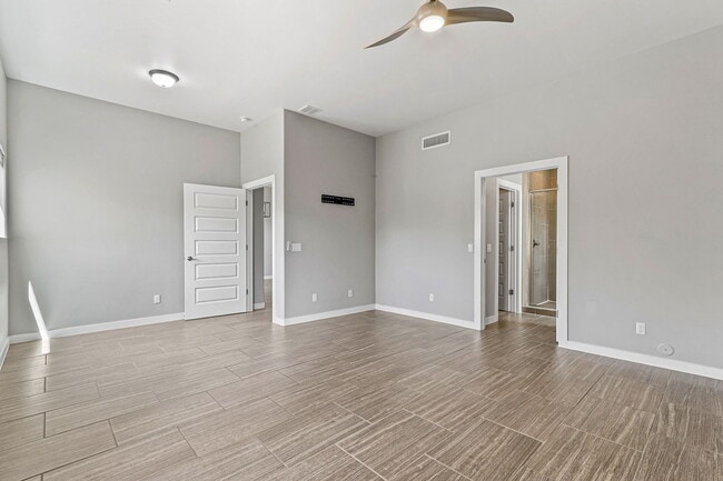 Building Photo - 6350 Escondido Dr